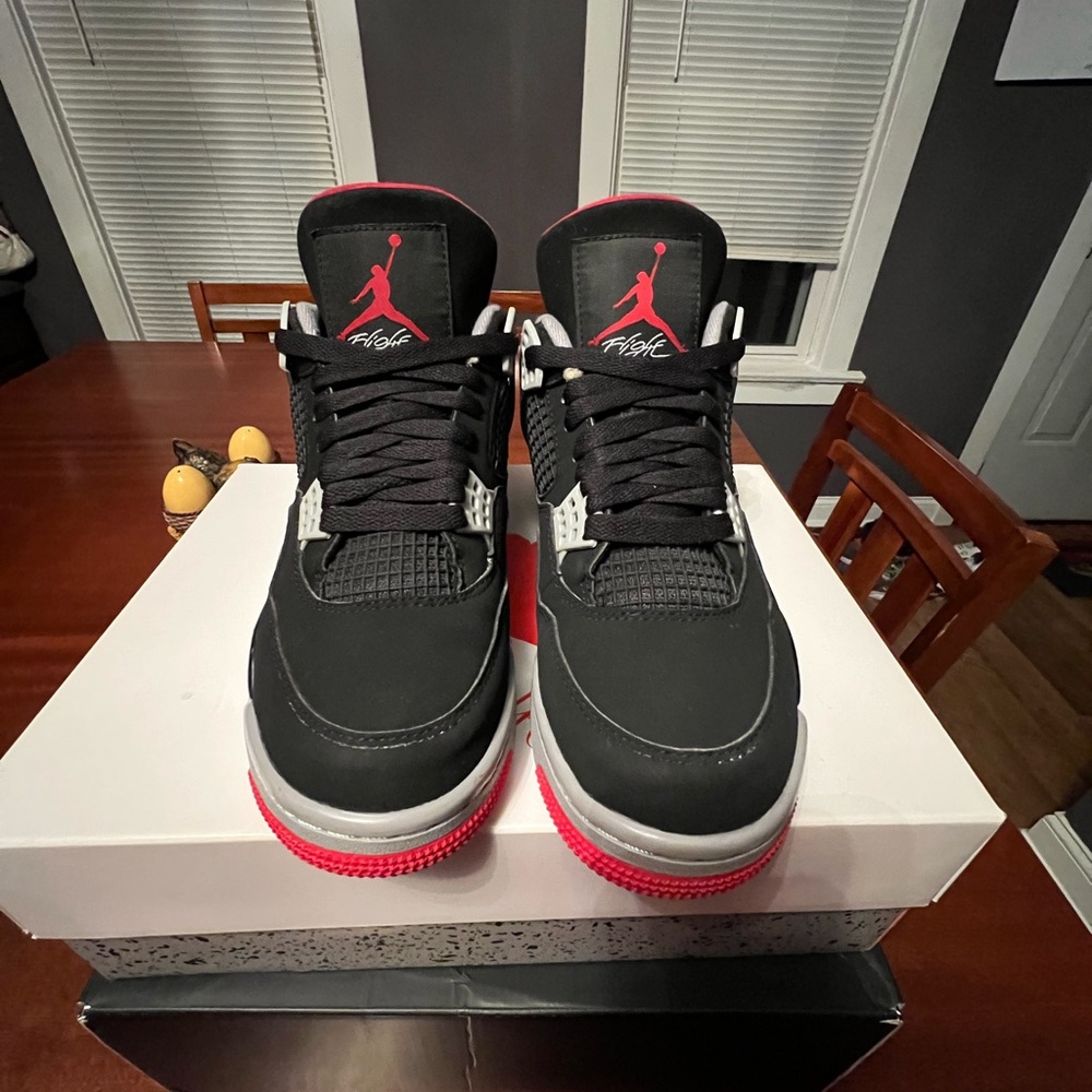 Jordan 4 Bred